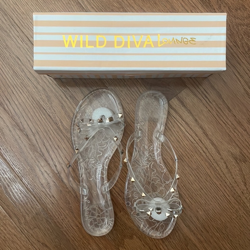 *NIB* studded jelly sandals - Picture 2 of 3